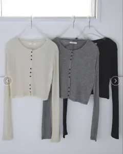 【新品未使用】anukeアンヌークSheer Rib Cardigan ブラックのサムネイル