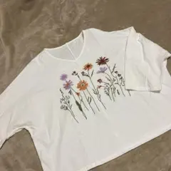 花柄刺繍 ホワイト五分袖Tシャツ