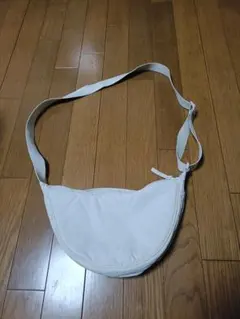 ホワイト ショルダーバッグ ナイロン