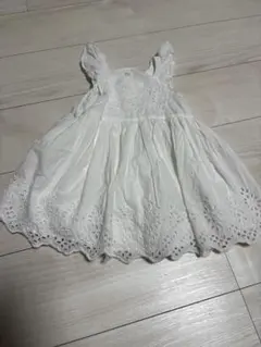 baby GAP ホワイト刺繍ワンピースのサムネイル