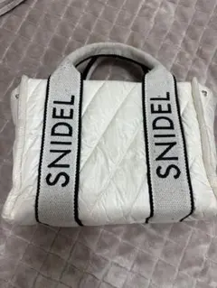 【SNIDEL】キルティングロゴバッグ アイボリー