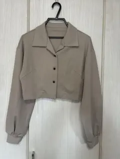 [美品]ショート丈シャツジャケット グレージュ