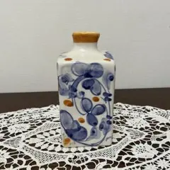 花柄陶器花瓶 四角形 白青オレンジ