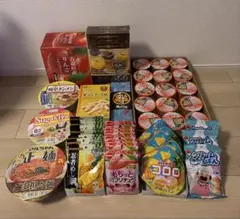 お菓子　カップ麺　まとめ売り10000円相当　ゼリー　グミ　忍者　ブタメン　豊臣のサムネイル