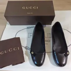 GUCCI ブラック フラットシューズ