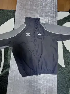 umbro×9090コラボ ナイロンジャケット（グレー）