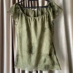 オリーブ色 シースルー オフショルダーシャツ