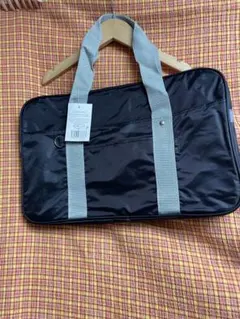 ナイロン製黒A4バッグ40×25×10くらい