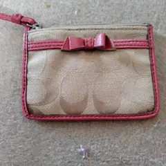 COACH　リボン付きベージュとピンクのパスケース