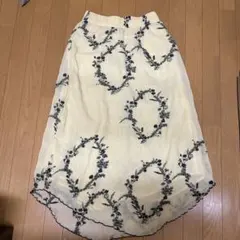 【新品】GANNI フレアスカート　ニコちゃん　花柄のサムネイル