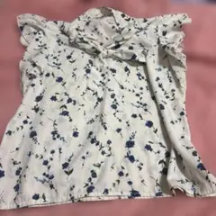 リボン付きノースリーブシャツ 白地に青い花柄　Ｌサイズ