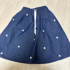 キッズSサイズ（120-130cm）デニムブルー花柄刺繍スカート