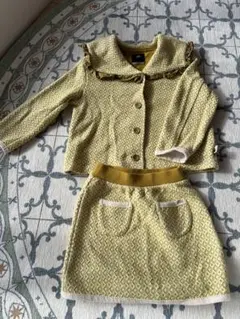 moimoln フリル付きジャケットとスカートセット 120