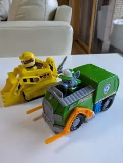 パウパトロール　ビーグル　ラブル　ロッキー