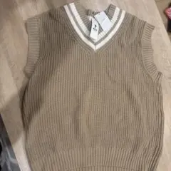 新品未使用！WEGO ベージュ ホワイト Vネック ノースリーブセーター