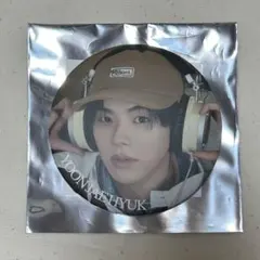 TREASURE ジェヒョク 缶バッジ LAST NIGHT