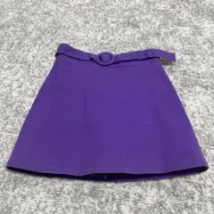 紫色ベルト付きミニスカート
