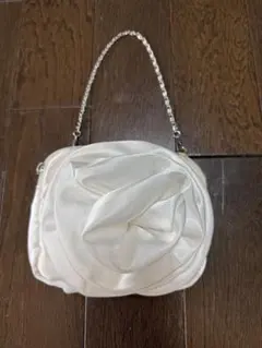 ホワイトサテン花形パーティーバッグ