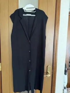 ノースリーブ ロングベスト ブラックのサムネイル