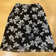 アリスバーリー　東京スタイル 黒　花柄スカート　ブラック　ドットのサムネイル