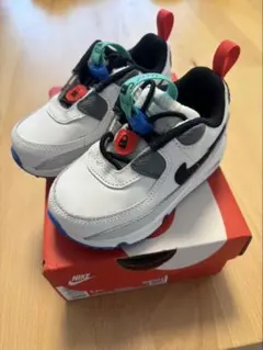 Nike スニーカー ホワイト/グレー/ブラック/ブルー/レッド