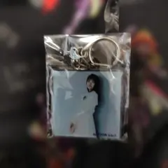 【新品未開封品】早見沙織 白と花束 アクリルキーホルダーのサムネイル