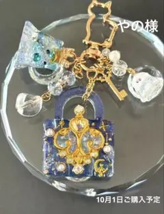 制作例◆ハンドメイド チャーム 燕 ツバメ 鳥かご 鳥籠 ガラス ブルー 青 制作例◇ハンドメイド チャーム 燕 ツバメ 鳥かご 鳥籠 ガラス ブルー