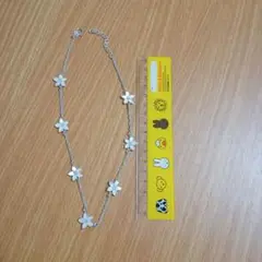 モネ　シルバー 花モチーフ ネックレス