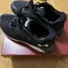 アンダーアーマー　ホバー　インフィニット3 ブラック/ホワイト　27.5㎝