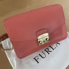 FURLA ピンク ショルダーバッグ　メトロポリス　チェーンショルダーバッグ