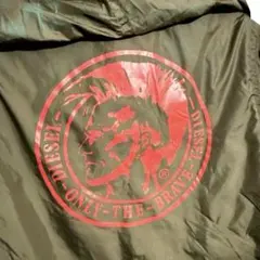 美品ディーゼルDIESEL キッズ100 オリーブ色 ナイロンジャケット