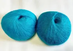 綺麗なブルーのモヘア毛糸　２玉セット約９５g/D−３