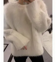 美品　ふわふわシャギーニット　ホワイト