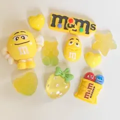 ジビッツ　クロックスジビッツ　黄色　イエロー　お菓子　デコパーツ