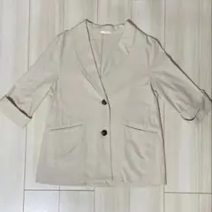 テーラードジャケット ベージュ