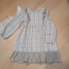 着用回数1回　Bee des Bee チェック柄ワンピース 130