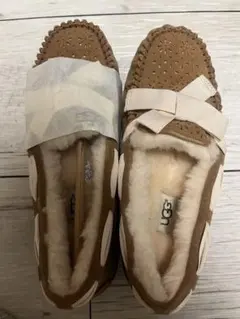 新品　UGGモカシンDAKOtA リボン　23cm