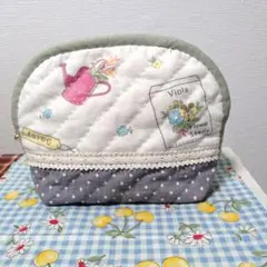 Item thumbnail for item fdd281f6-ee72-4e5b-b3e7-5763d22911ec