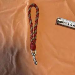 パラコード編みストラップ