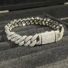 Item thumbnail for item 6ff2b612-7d50-491a-b23a-0d38b302feb9