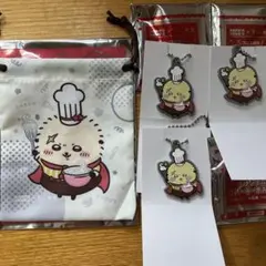 ココス　ちいかわ　コラボ　ラバーキーホルダー＆巾着
