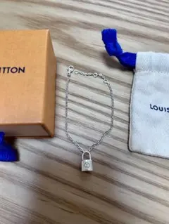 LOUIS VUITTON Silver Lockit ブレスレットのサムネイル