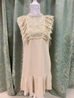 【美品】ワンピース ドレス　リリーブラウン