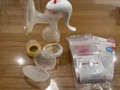 ピジョン 搾乳機 手動　母乳フリーザーパック　乳頭保護器