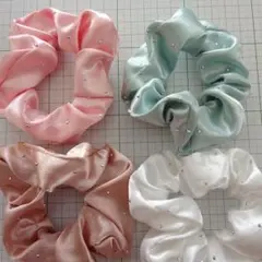 ビーズ付きシュシュ 4色セット