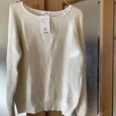 ナチュラルビューティーベーシック　セーター　新品タグ付き