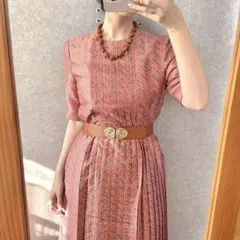 ヴィンテージ 昭和レトロ 古着 総柄プリーツワンピース ノーカラー 半袖 ピンク
