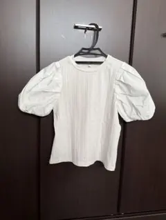 GU ホワイト パフスリーブ Tシャツ　130