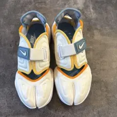 NIKE アクアリフト　DJ4669-100 サイズ23