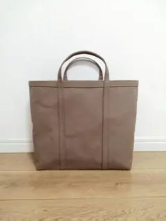 Item thumbnail for item 6f02b9bc-f058-47aa-b59f-8ab1b23f0227